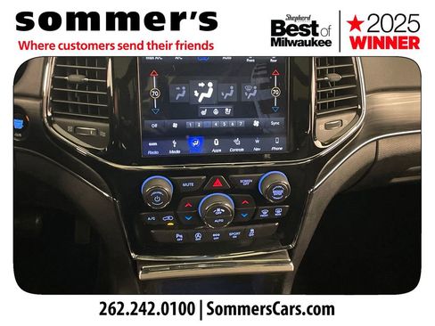 Used 2019 Jeep Grand Cherokee Limited w/ Luxury Group II image 16