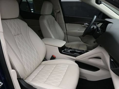 Used 2023 Buick Envision Avenir FWD image 32