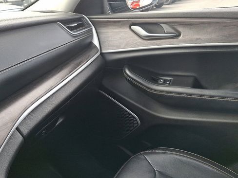 Certified 2021 Jeep Grand Cherokee L Limited w/ Trailer Tow Group (B) image 31