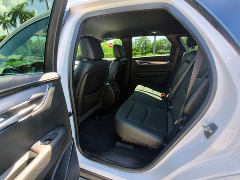 Used 2023 Cadillac XT5 Luxury FWD image 30