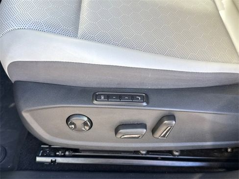 Certified 2022 Volkswagen ID.4 Pro S w/ Gradient Package image 41