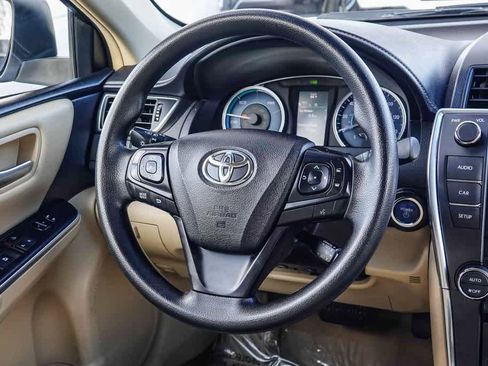 Used 2017 Toyota Camry LE image 14