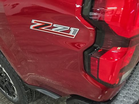 New 2026 Chevrolet Colorado Z71 w/ Technology Package AWD/4WD image 8
