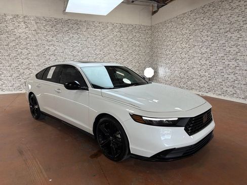 Used 2025 Honda Accord Sport image 1