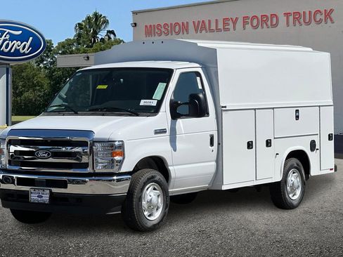 New 2026 Ford E-350 and Econoline 350 Super Duty w/ Power Equipment Group image 8