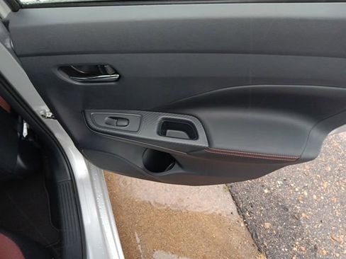 New 2025 Nissan Versa SR w/ Trunk Package image 27