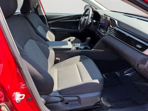 Used 2025 Toyota Camry LE FWD image 12