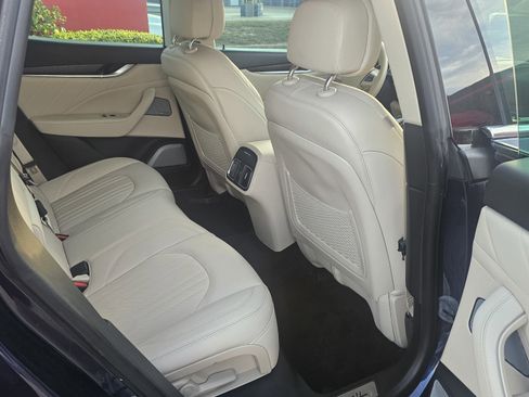 Used 2019 Maserati Levante GranLusso image 35