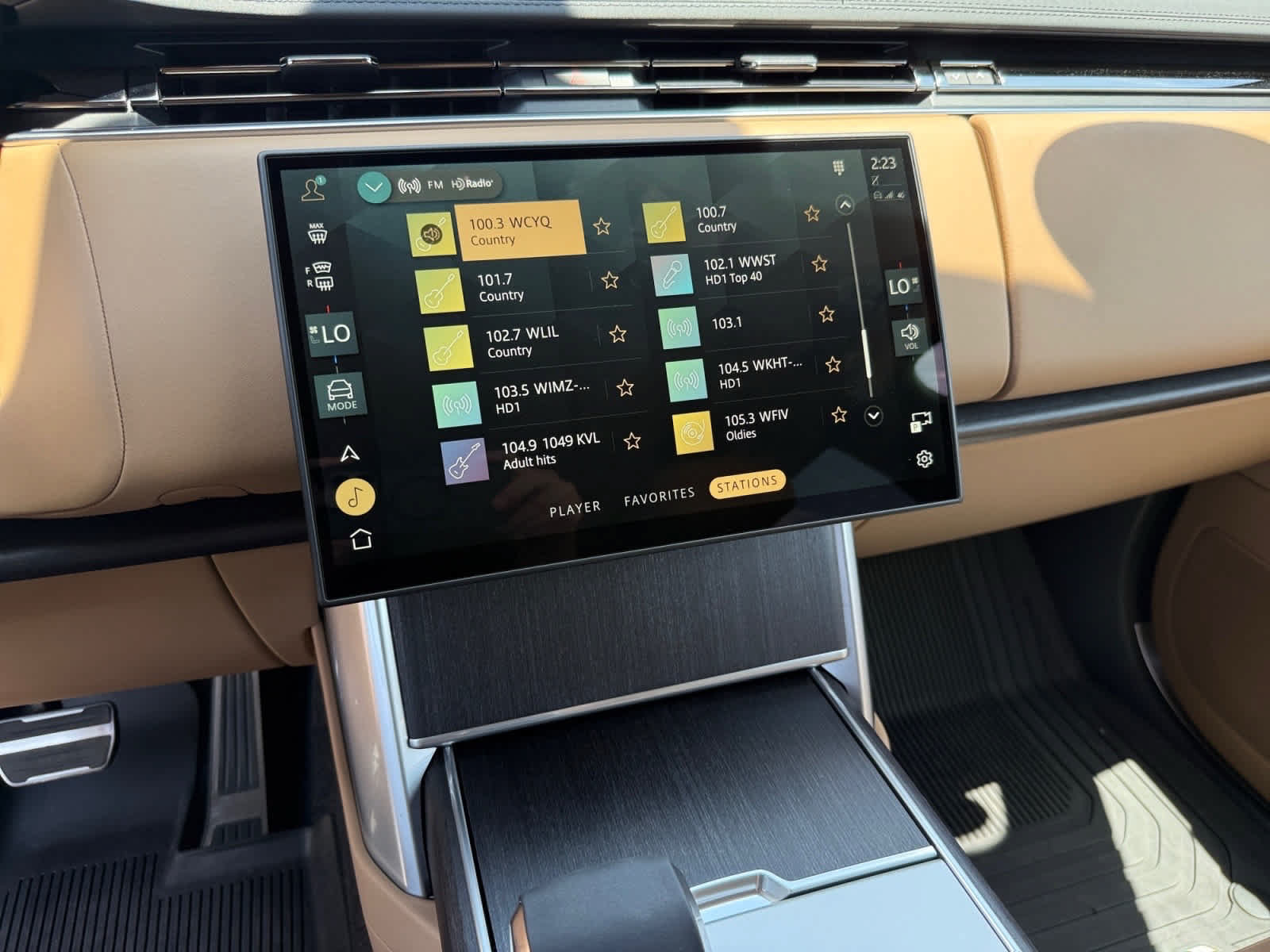 Used 2025 Land Rover Range Rover SE AWD/4WD image 20