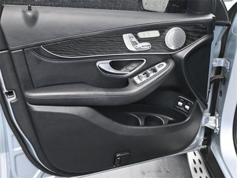 Used 2018 Mercedes-Benz GLC 350e 4MATIC image 23