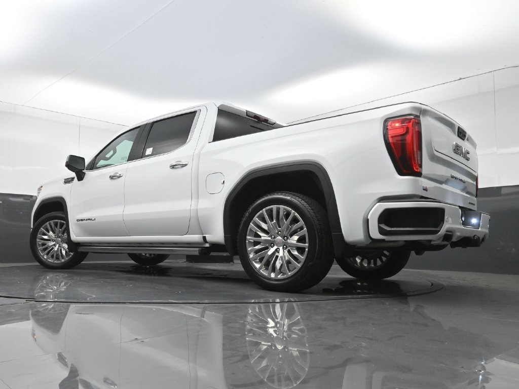 Used 2023 GMC Sierra 1500 Denali w/ Denali Reserve Package AWD/4WD image 32