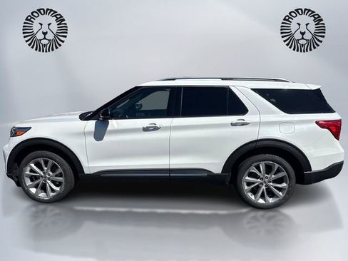 Certified 2022 Ford Explorer Platinum w/ Equipment Group 601A image 8