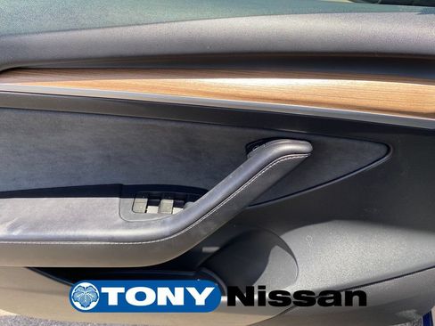Used 2023 Tesla Model 3 Standard Range RWD image 12