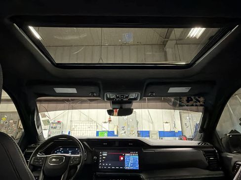 Used 2024 GMC Sierra 1500 AT4X image 27