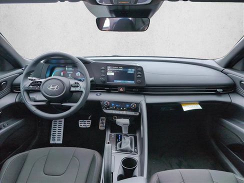 New 2026 Hyundai Elantra Sport image 18