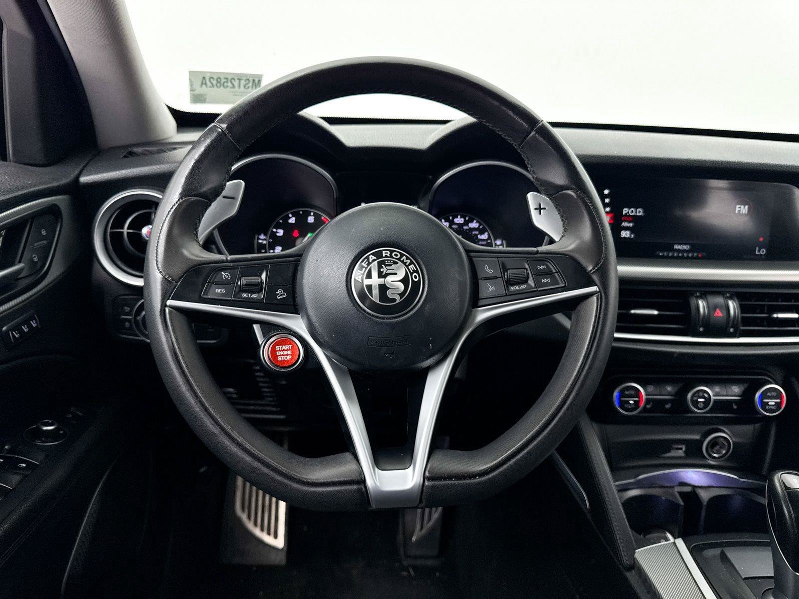 Used 2018 Alfa Romeo Stelvio Sport w/ Quick Order Package 22J Sport AWD/4WD image 4
