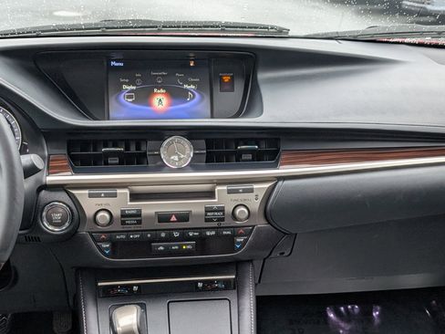 Used 2017 Lexus ES 350 w/ Premium Package image 17