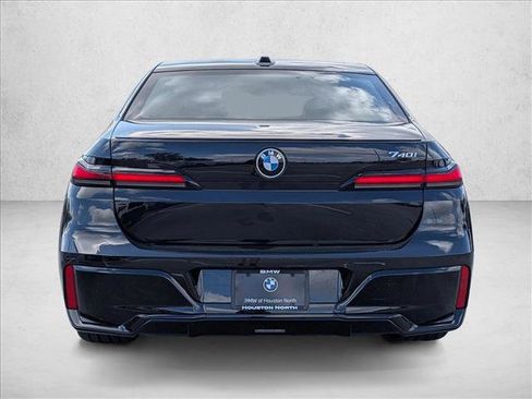 New 2026 BMW 740i image 7