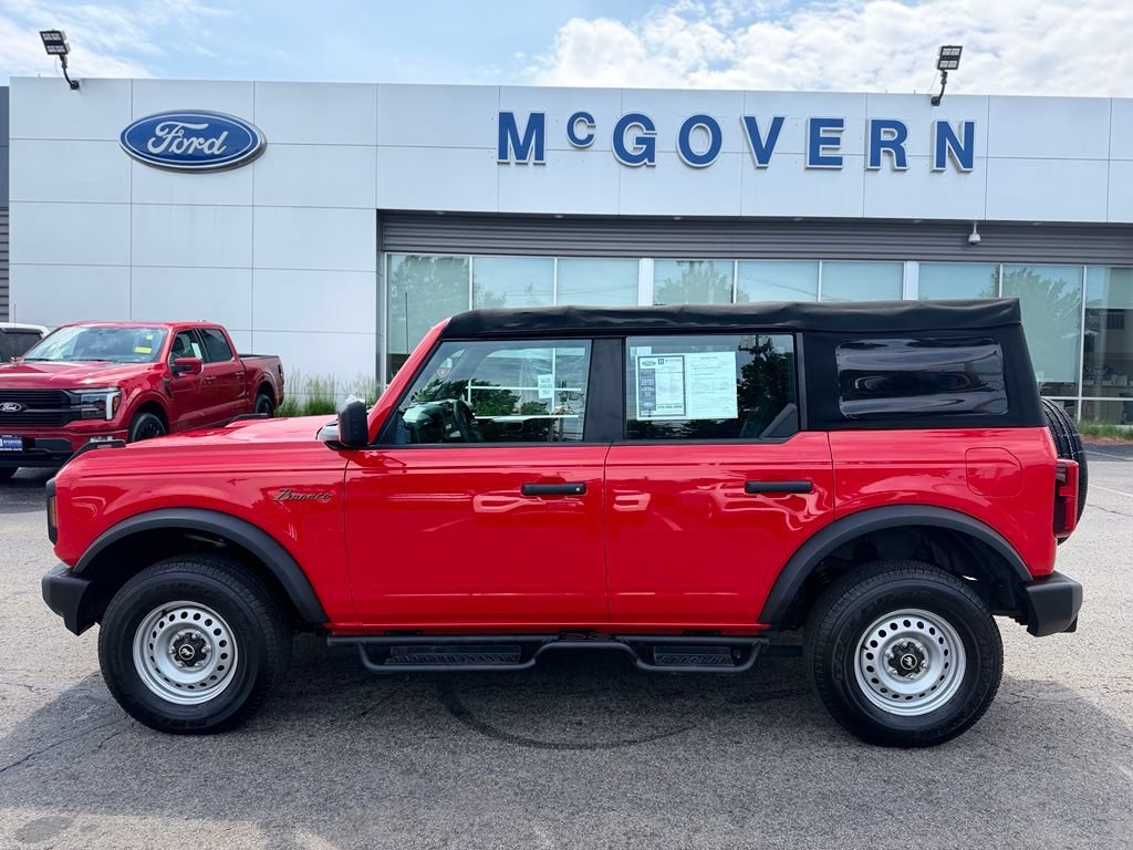 Used 2023 Ford Bronco 4-Door AWD/4WD image 5
