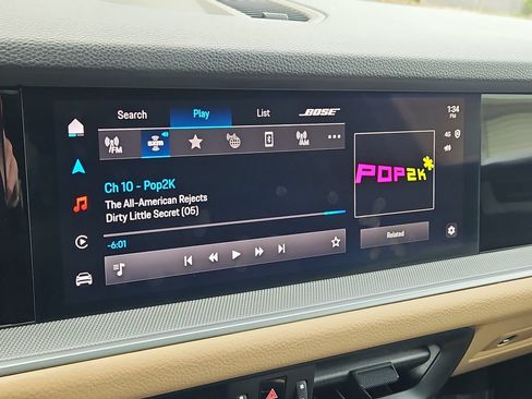 Certified 2024 Porsche Cayenne AWD/4WD image 33