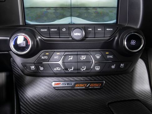 Used 2016 Chevrolet Corvette Z06 w/ Z07 Performance Package RWD image 33