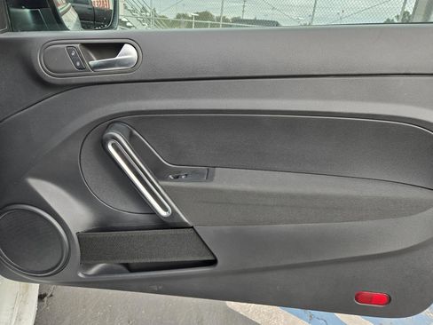 Used 2018 Volkswagen Beetle 2.0T S image 28