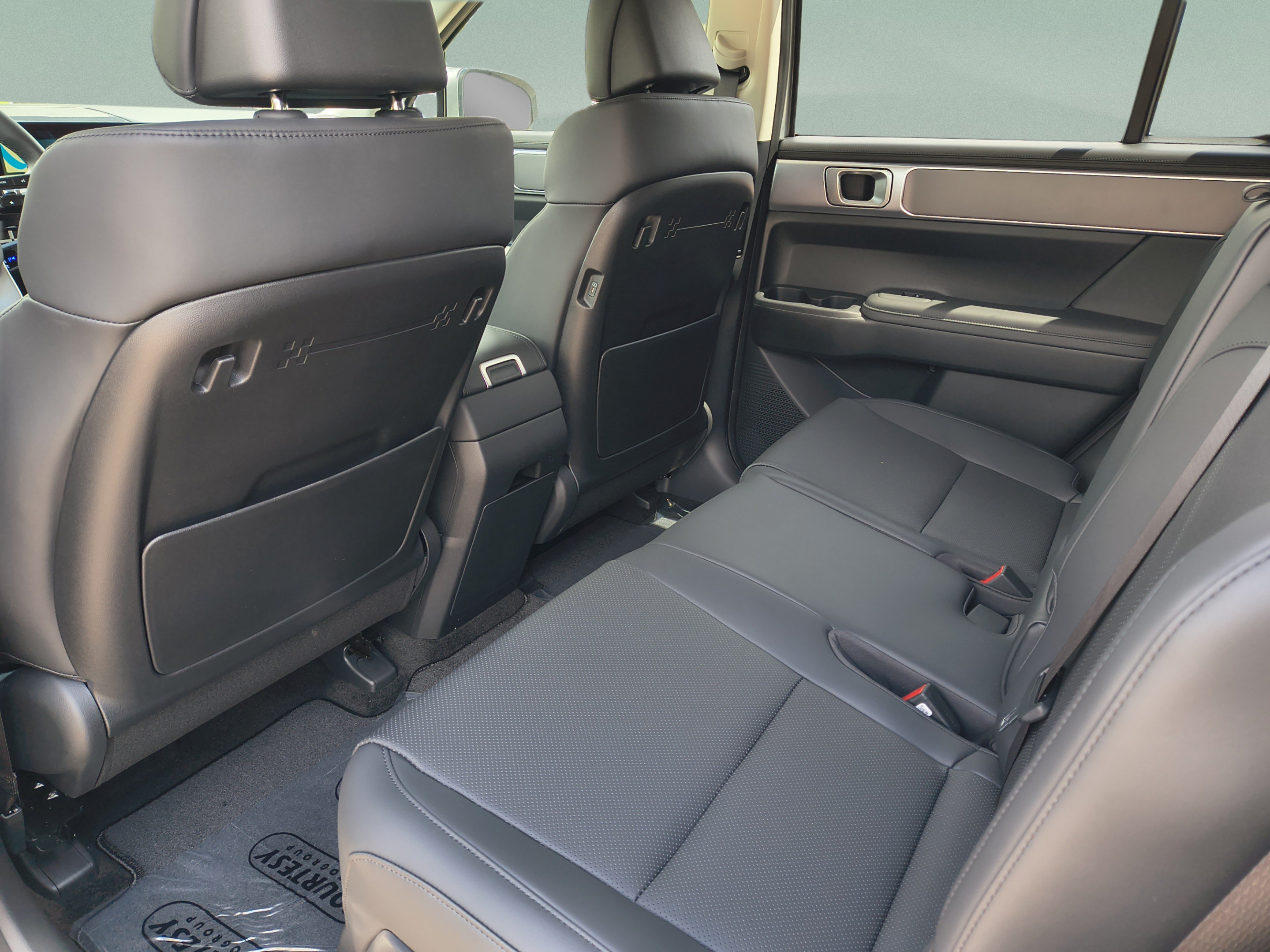 New 2027 Hyundai Santa Fe SEL FWD image 18