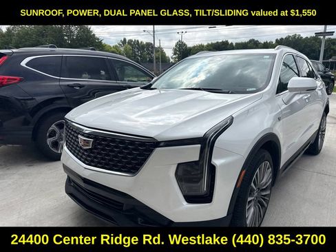 Used 2024 Cadillac XT4 Premium Luxury FWD image 3