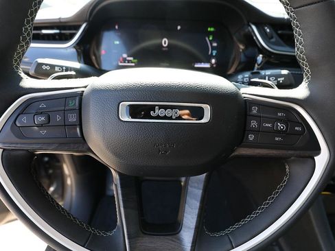 Used 2022 Jeep Grand Cherokee Limited 4xe AWD/4WD image 15