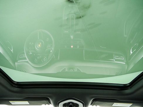 New 2026 Porsche Macan Turbo image 23