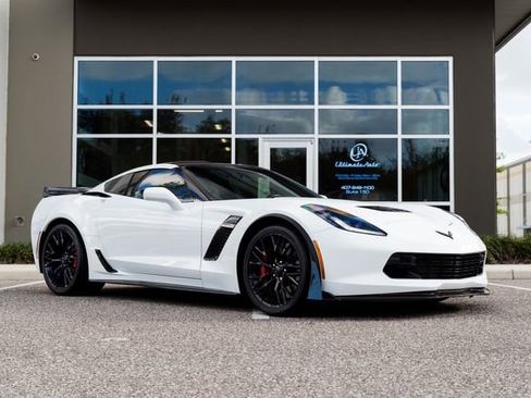 Used 2018 Chevrolet Corvette Z06 image 1