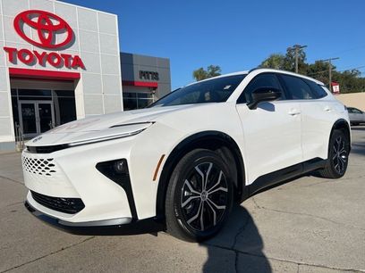 New 2025 Toyota Crown Signia