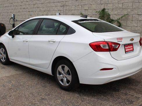 Used 2017 Chevrolet Cruze LS image 3