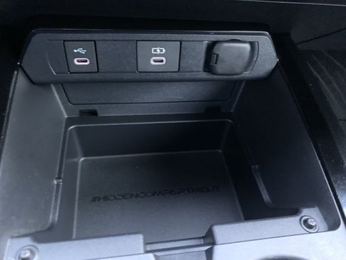 Certified 2023 Toyota Prius LE image 19