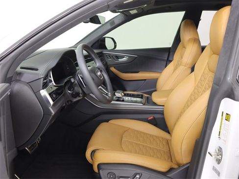 Used 2025 Audi RS Q8 performance image 12