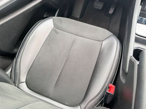Used 2024 Jeep Grand Cherokee Altitude RWD image 30