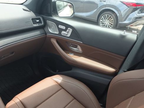 Certified 2024 Mercedes-Benz GLS 450 4MATIC image 29