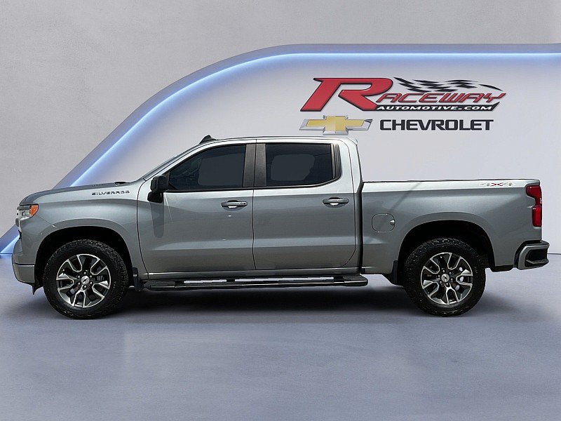 Used 2024 Chevrolet Silverado 1500 RST w/ Convenience Package II AWD/4WD image 2