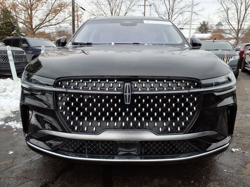 Certified 2024 Lincoln Nautilus Reserve w/ Equipment Group 202A image 2