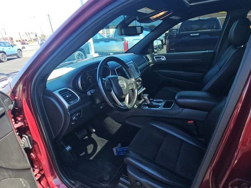 Used 2020 Jeep Grand Cherokee Altitude image 24