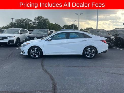 Used 2023 Hyundai Elantra Limited FWD image 2