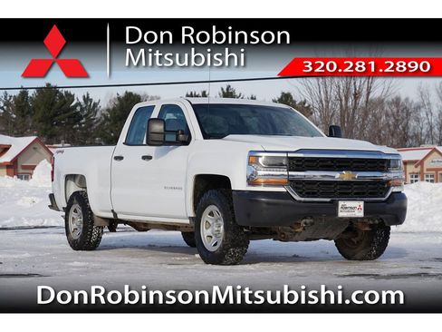 Used 2017 Chevrolet Silverado 1500 W/T w/ Trailering Package image 1