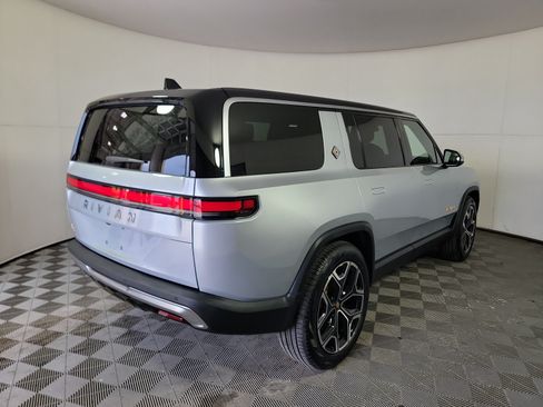 Used 2024 Rivian R1S Adventure AWD/4WD image 5