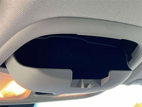 Used 2019 Jeep Cherokee Latitude Plus image 30