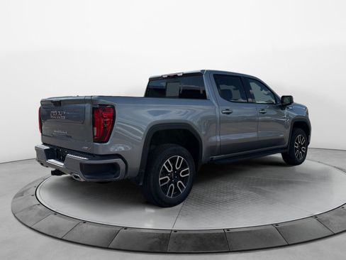 Used 2025 GMC Sierra 1500 AT4 w/ Technology Package AWD/4WD image 5