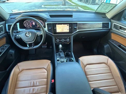 Used 2019 Volkswagen Atlas SEL Premium image 10