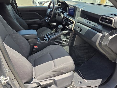 Certified 2024 Toyota Tacoma SR AWD/4WD image 10