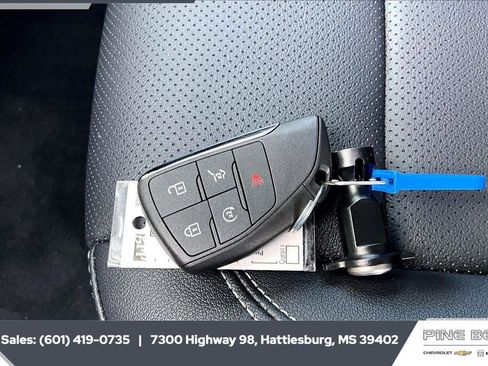 New 2026 Chevrolet Traverse LT w/ Driver Confidence Package FWD image 9