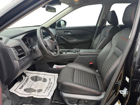 Used 2025 Nissan Rogue SV AWD/4WD image 10
