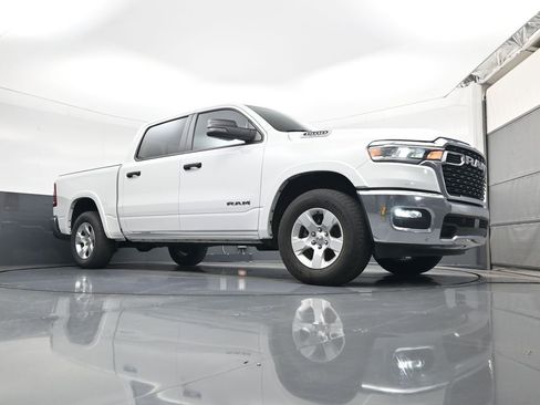 Used 2025 RAM 1500 Big Horn AWD/4WD image 17
